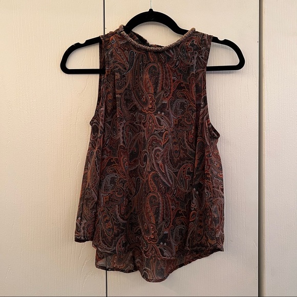 LAST CHANCE ⏰ ASTR Sleeveless Paisley Style Blouse S - Picture 1 of 9